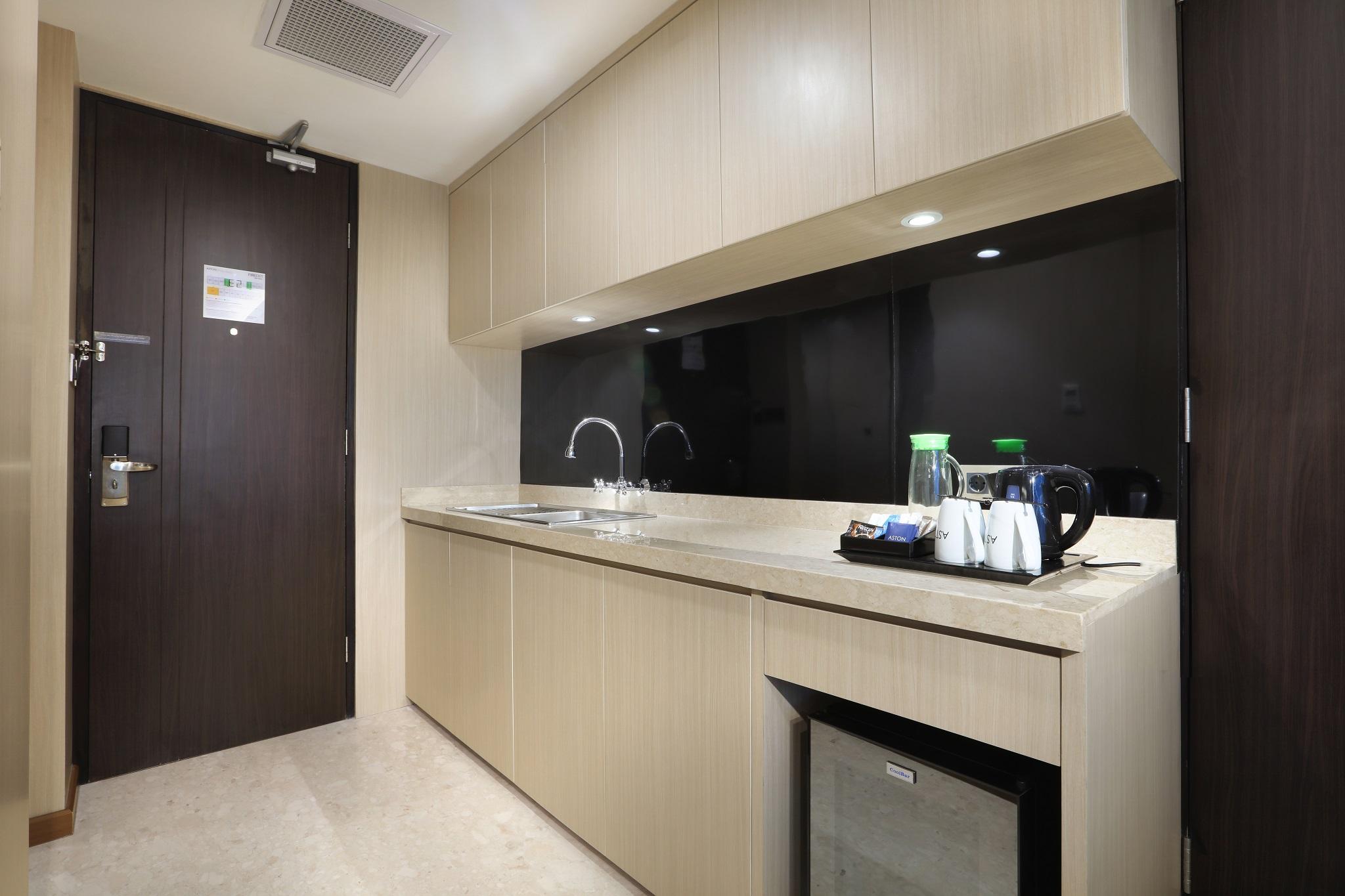 Aston Kartika Grogol Hotel & Conference Center Jakarta Exteriör bild