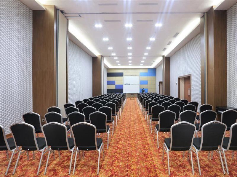 Aston Kartika Grogol Hotel & Conference Center Jakarta Exteriör bild